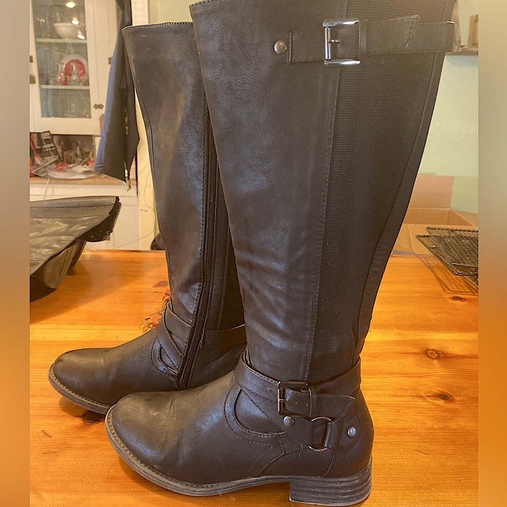 Black Boots